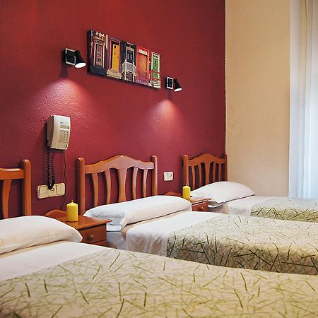 Hostal Fuencarral Kryse 马德里 外观 照片
