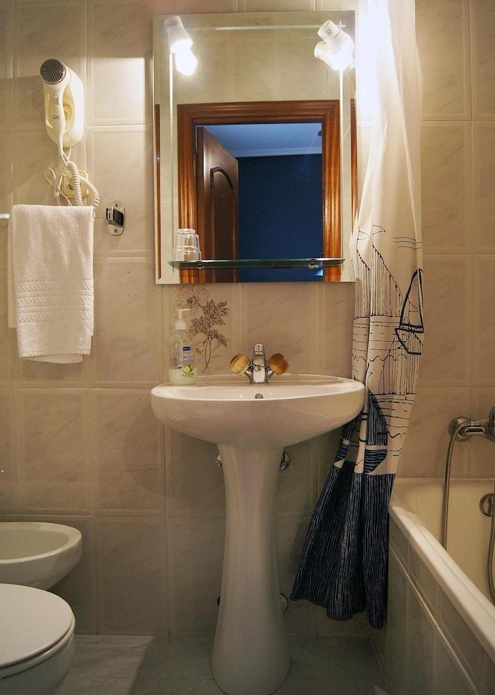 Hostal Fuencarral Kryse 马德里 外观 照片