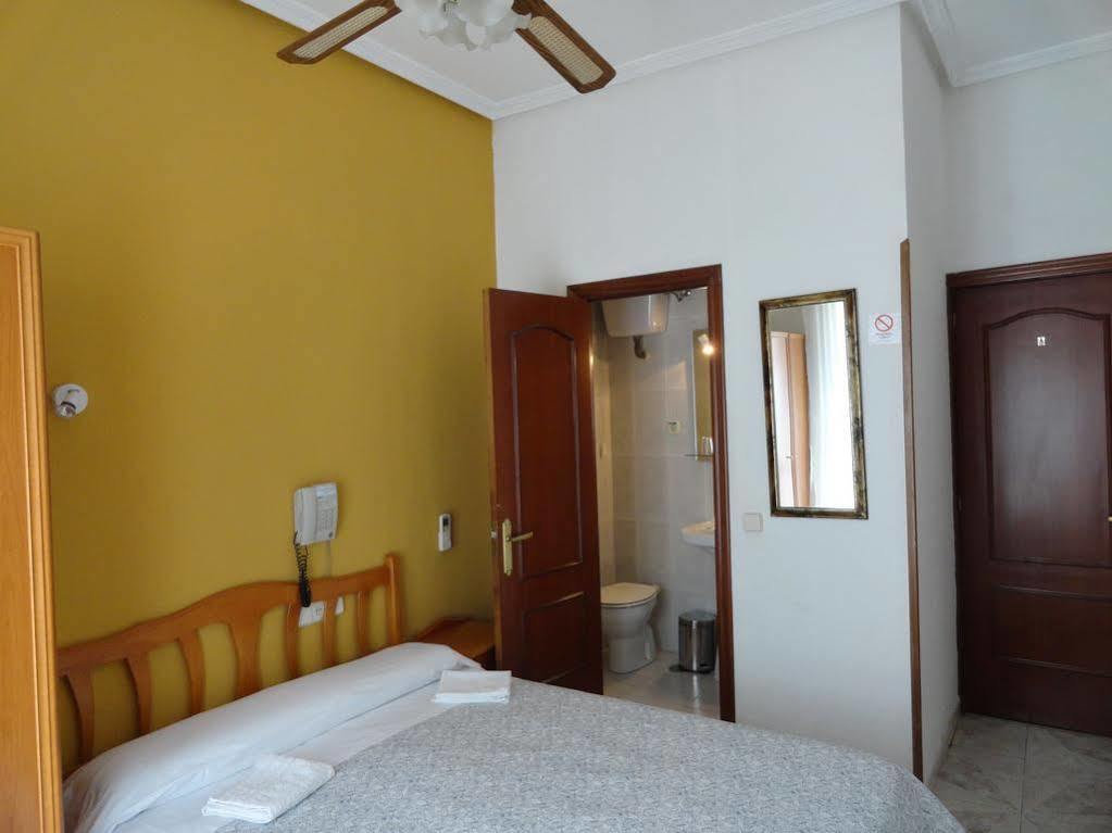 Hostal Fuencarral Kryse 马德里 外观 照片