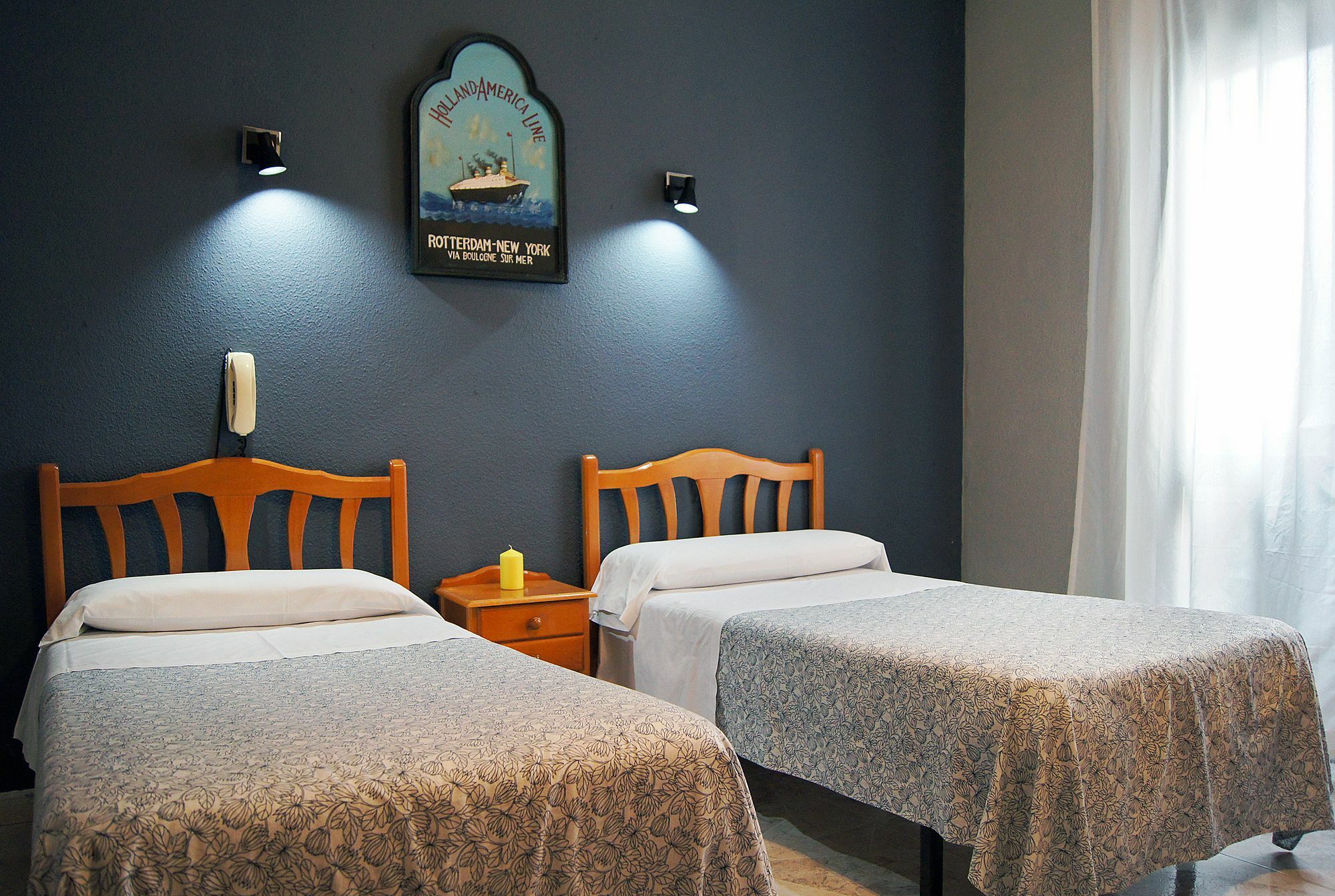 Hostal Fuencarral Kryse 马德里 外观 照片